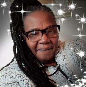 Meet your Posher, Iris